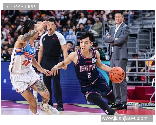CBA第七轮精彩对决广东队迎战新疆队全场回顾与精彩瞬间分析