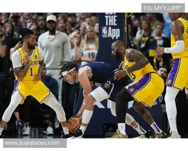 开拓者与湖人激战正酣手机在线直播精彩瞬间全程回顾与分析 开拓者与湖人激战正酣手机在线直播精彩瞬间全程回顾与分析